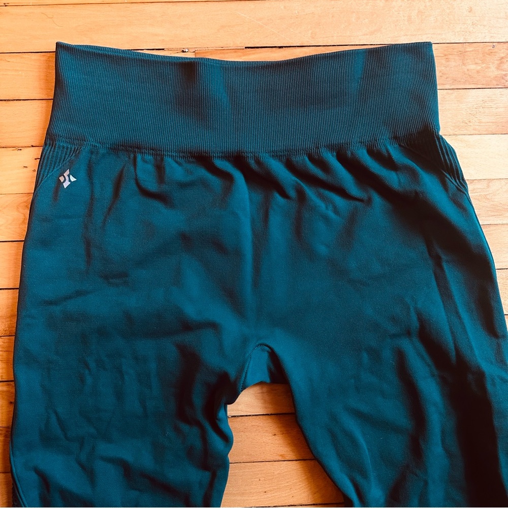 Nux Teal Green Leggins